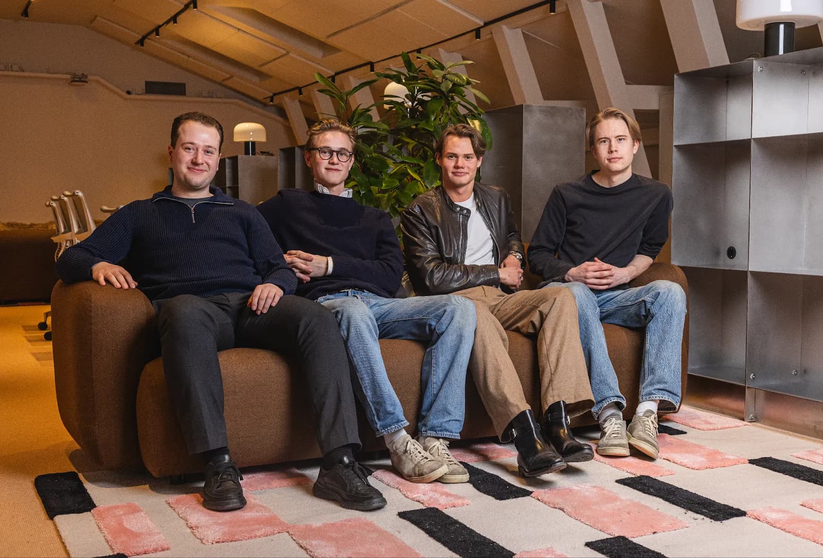 Grundarna av Klimra i SSE Business Labs lokaler på Norrtullsgatan 2 i Stockholm. Foto: Victor Ganguly & William Bergman.